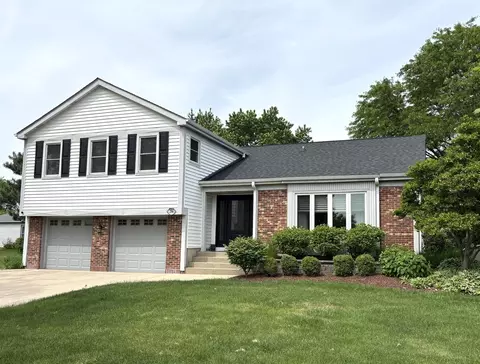 2266 Richmond Dr, Wheaton, IL 60189