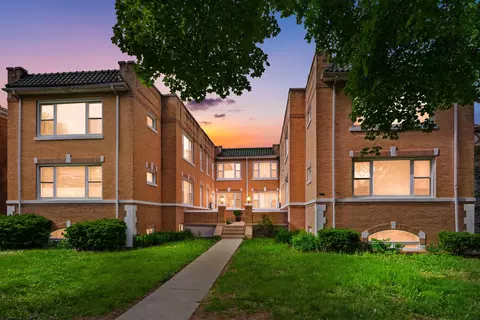 5418 W Windsor St #1N, Chicago, IL 60630