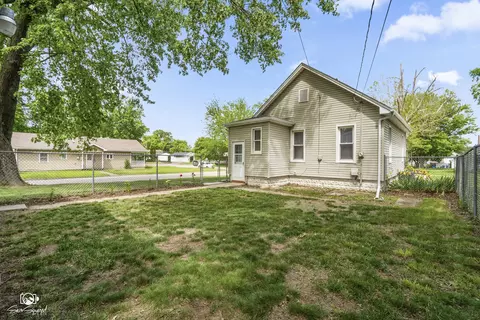 Exterior - 1501 S 7th Ave, Kankakee, IL 60901 photo 7 of 9