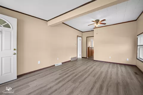 Living - 1501 S 7th Ave, Kankakee, IL 60901 photo 1 of 4