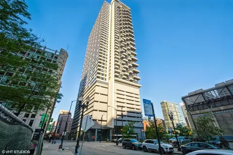 235 W Van Buren St #4222, Chicago, IL 60607