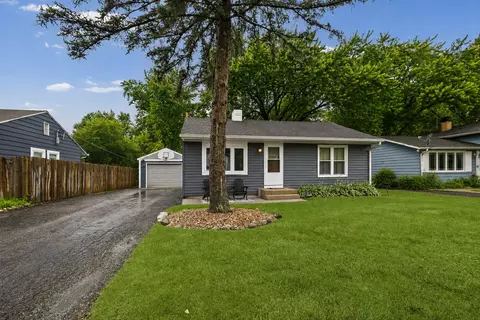 18111 W Twin Lakes Blvd, Grayslake, IL 60030