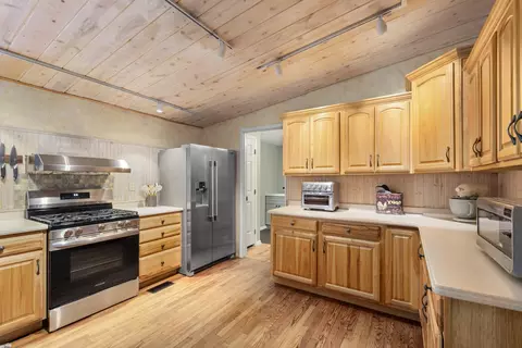 Kitchen - 1801 Richton Rd, Steger, IL 60475 photo 1 of 4