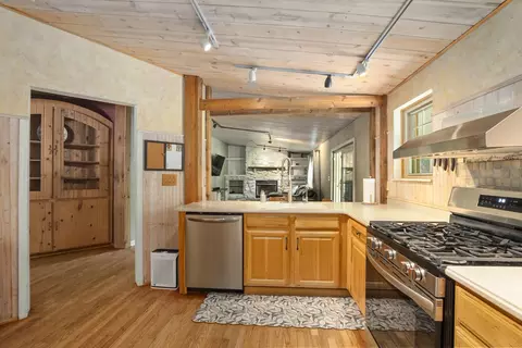 Kitchen - 1801 Richton Rd, Steger, IL 60475 photo 3 of 4