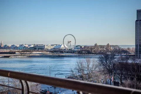 View/Area - 270 E Pearson St #701-801, Chicago, IL 60611 photo 2 of 2