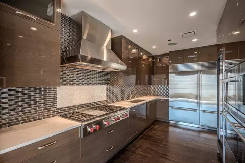 Kitchen - 270 E Pearson St #701-801, Chicago, IL 60611 photo 2 of 2