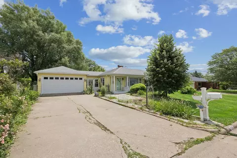 115 Lawrence St, Clinton, IA 52732