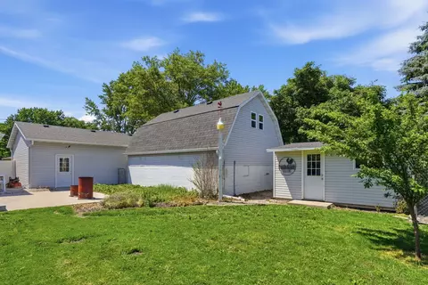 Exterior - 301 N Yates St, Alpha, IL 61413 photo 4 of 5
