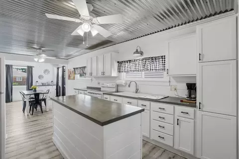 Kitchen - 301 N Yates St, Alpha, IL 61413 photo 3 of 3