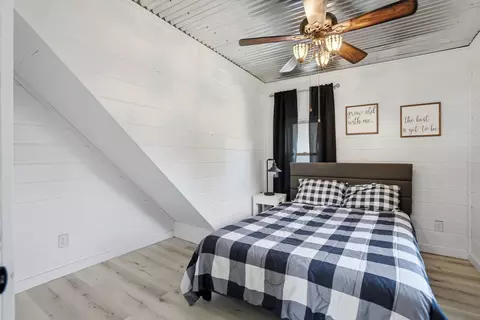 Bedroom - 301 N Yates St, Alpha, IL 61413 photo 1 of 2