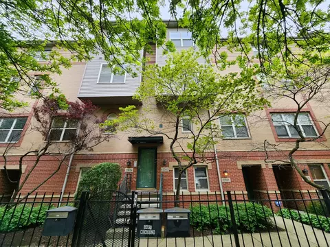 2363 E 70th Pl #B, Chicago, IL 60649