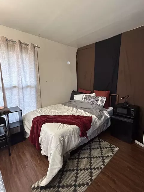 Bedroom - 41 Circle Dr, Dixmoor, IL 60426 photo 2 of 5