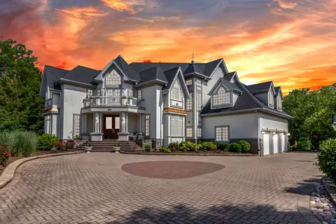 Undisclosed, Burr Ridge, IL 60527