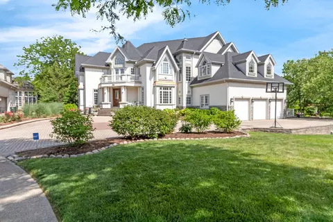 Undisclosed, Burr Ridge, IL 60527