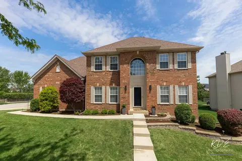 497 Treasure Dr, Oswego, IL 60543