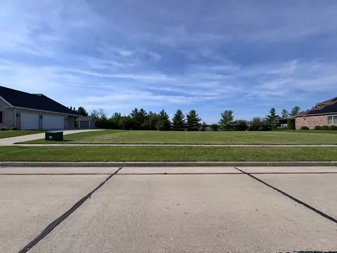 605 Cayman Way, Savoy, IL 61874
