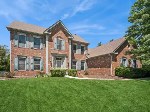 493 Bond Dr, Batavia, IL 60510