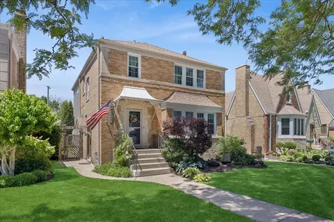 3242 N New England Ave, Chicago, IL 60634