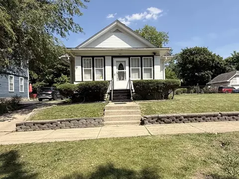 301 N May St, Aurora, IL 60506