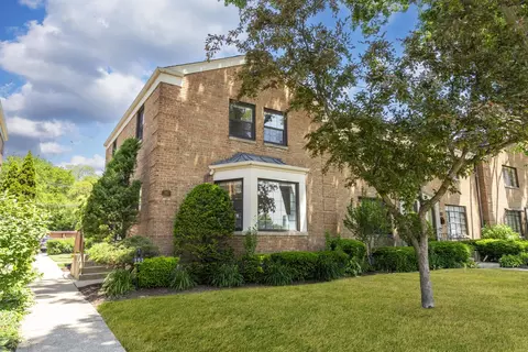 193 Fellows Ct, Elmhurst, IL 60126