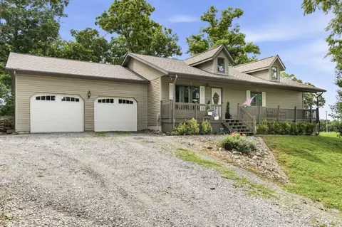 19485 Perry Rd, Pittsburg, IL 62974