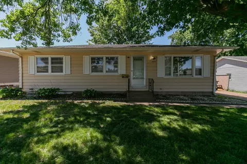 3017 W Lombard St, Davenport, IA 52804