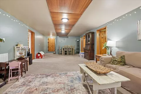 409 E Oak St, Fairbury, IL 61739 photo 32