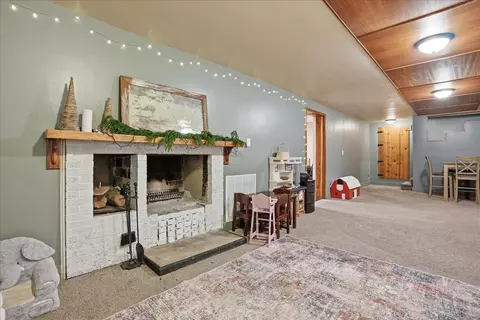 409 E Oak St, Fairbury, IL 61739 photo 31