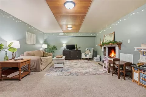 409 E Oak St, Fairbury, IL 61739 photo 30