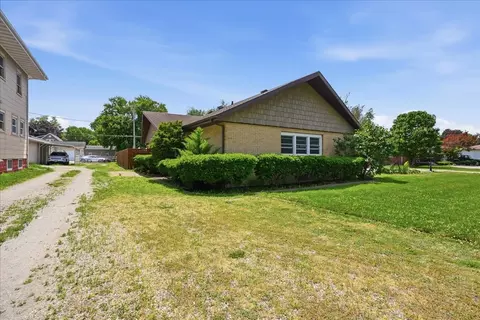 409 E Oak St, Fairbury, IL 61739 photo 4