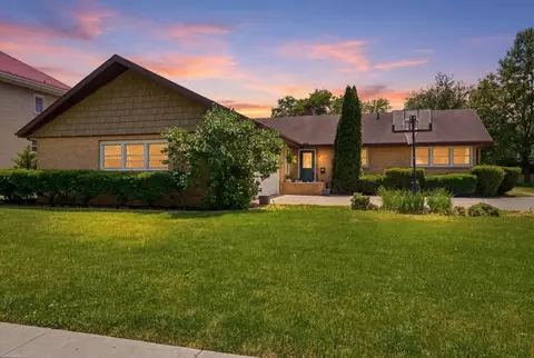409 E Oak St, Fairbury, IL 61739