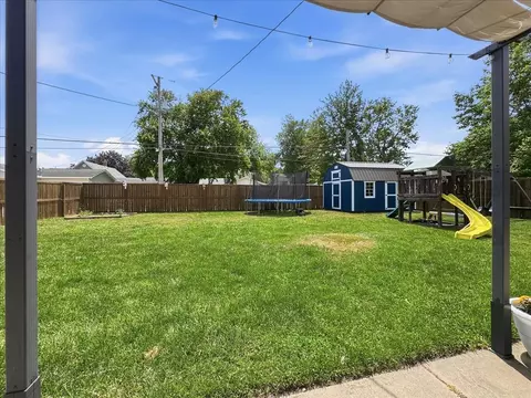 409 E Oak St, Fairbury, IL 61739 photo 6