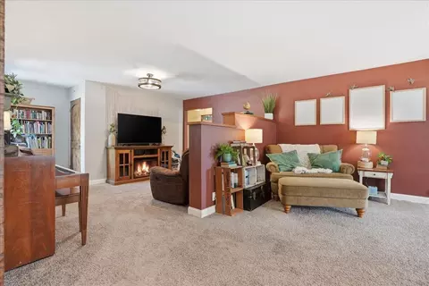 409 E Oak St, Fairbury, IL 61739 photo 17
