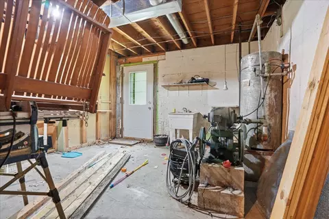 409 E Oak St, Fairbury, IL 61739 photo 37