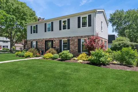307 S Ellyn Ave, Glen Ellyn, IL 60137