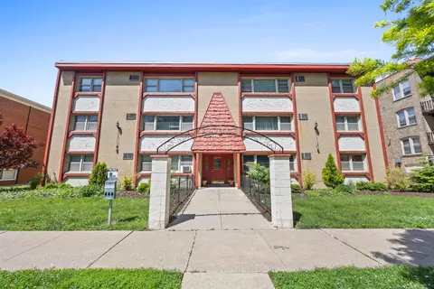 415 S Lombard Ave #304, Oak Park, IL 60302