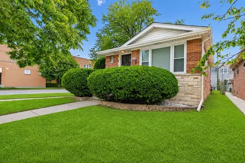 3225 N Narragansett Ave, Chicago, IL 60634