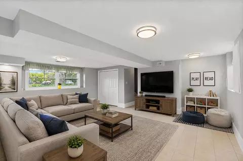 Living - 4403 Maple Ct, Rolling Meadows, IL 60008 photo 6 of 7
