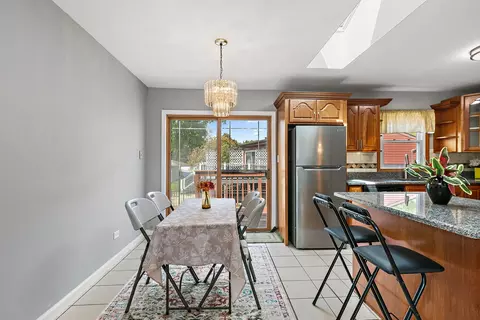 Dining - 4403 Maple Ct, Rolling Meadows, IL 60008 photo 1 of 1