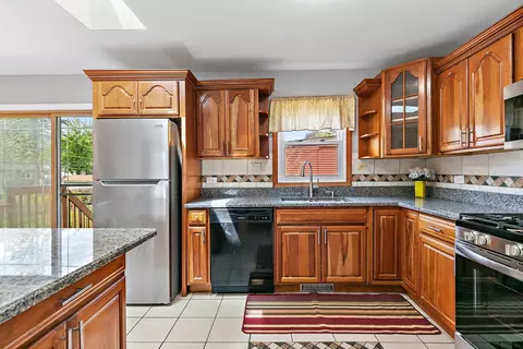 Kitchen - 4403 Maple Ct, Rolling Meadows, IL 60008 photo 1 of 4