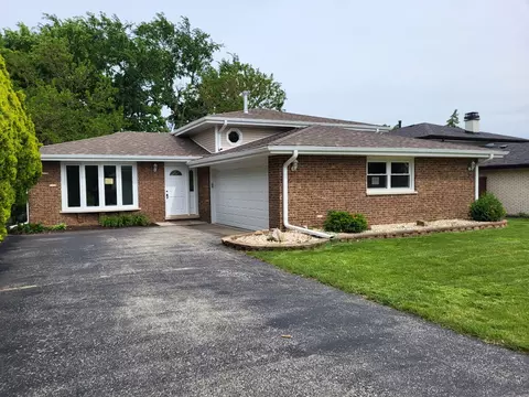 7547 Blazer Ave, Justice, IL 60458