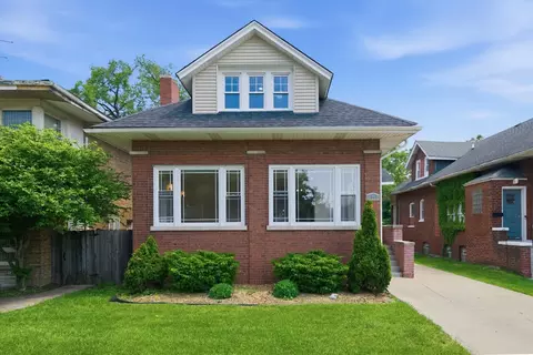 7247 S Luella Ave, Chicago, IL 60649