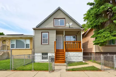306 E 118th St, Chicago, IL 60628