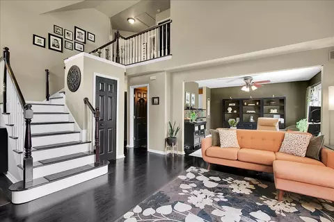 1916 Tamahawk Ln, Naperville, IL 60564 photo 4