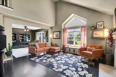 1916 Tamahawk Ln, Naperville, IL 60564 photo 6