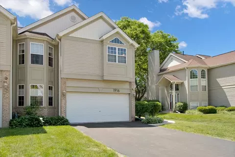 1916 Tamahawk Ln, Naperville, IL 60564