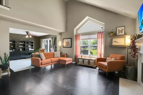 1916 Tamahawk Ln, Naperville, IL 60564 photo 8