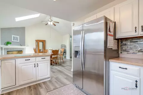 Kitchen - 809 Carol Ave S, Mchenry, IL 60050 photo 3 of 5