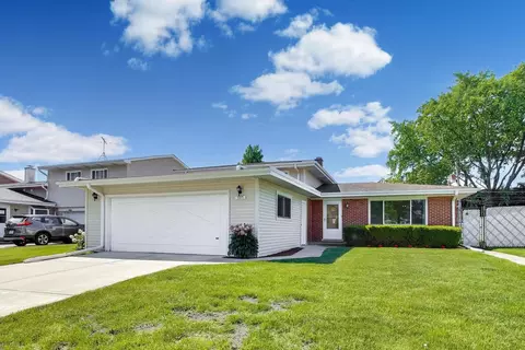 7819 Church St, Morton Grove, IL 60053