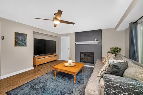 5 Assembly Ct, Bolingbrook, IL 60440 photo 11